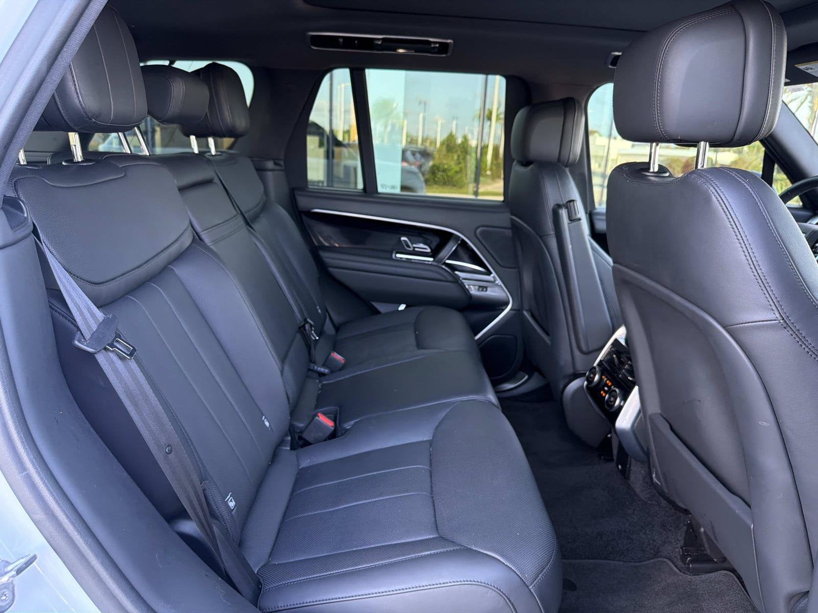 2023 Land Rover Range Rover SE