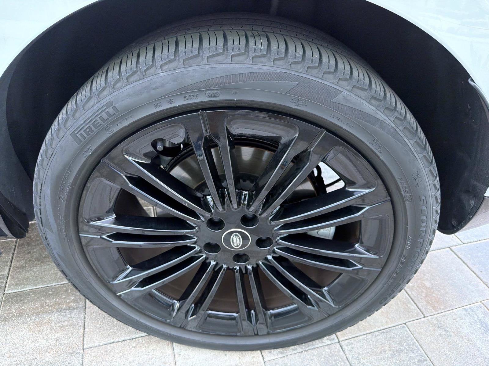 2023 Land Rover Range Rover SE