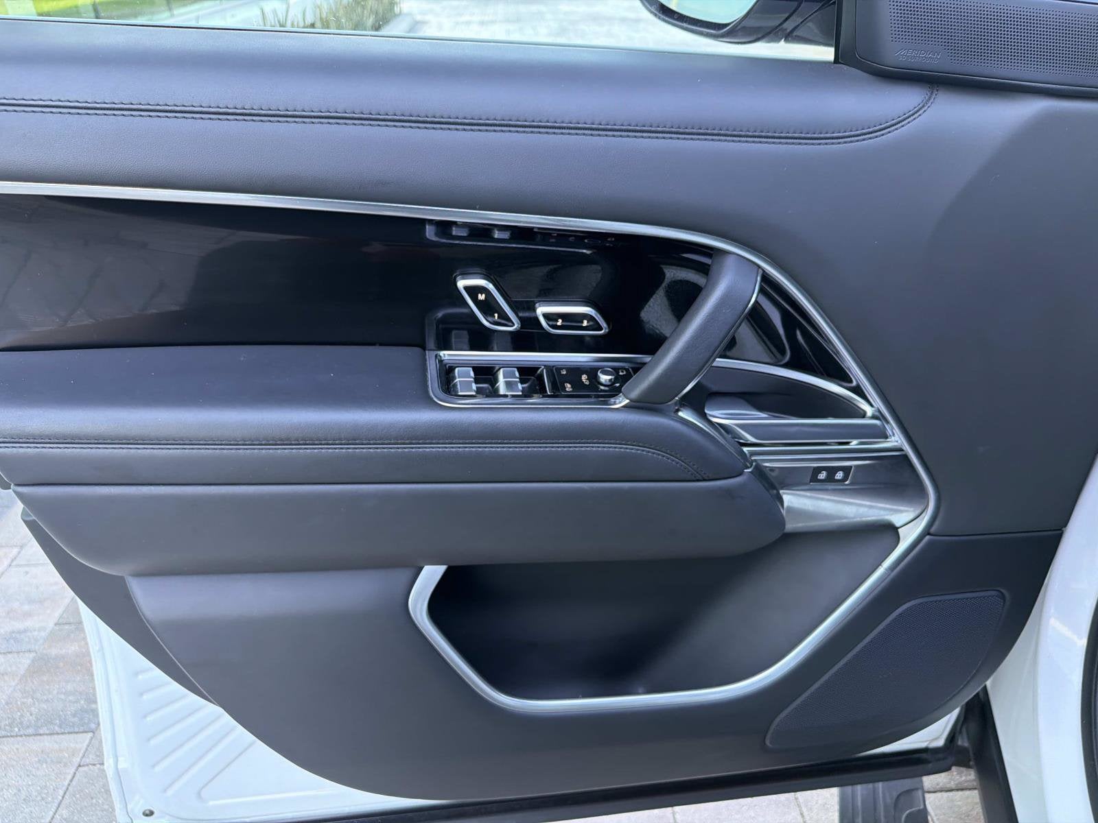 2023 Land Rover Range Rover SE