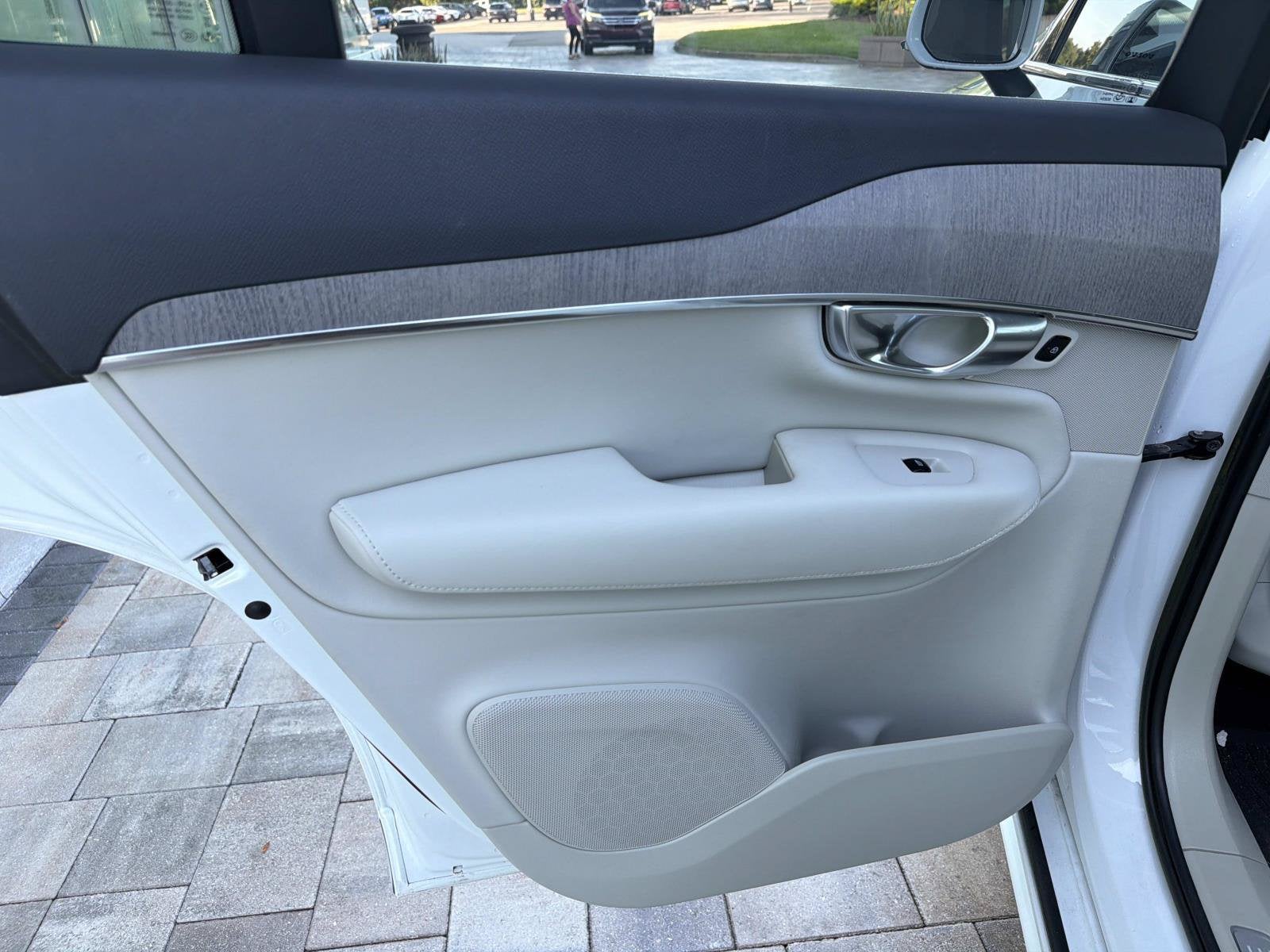 2023 Volvo XC90 Plus