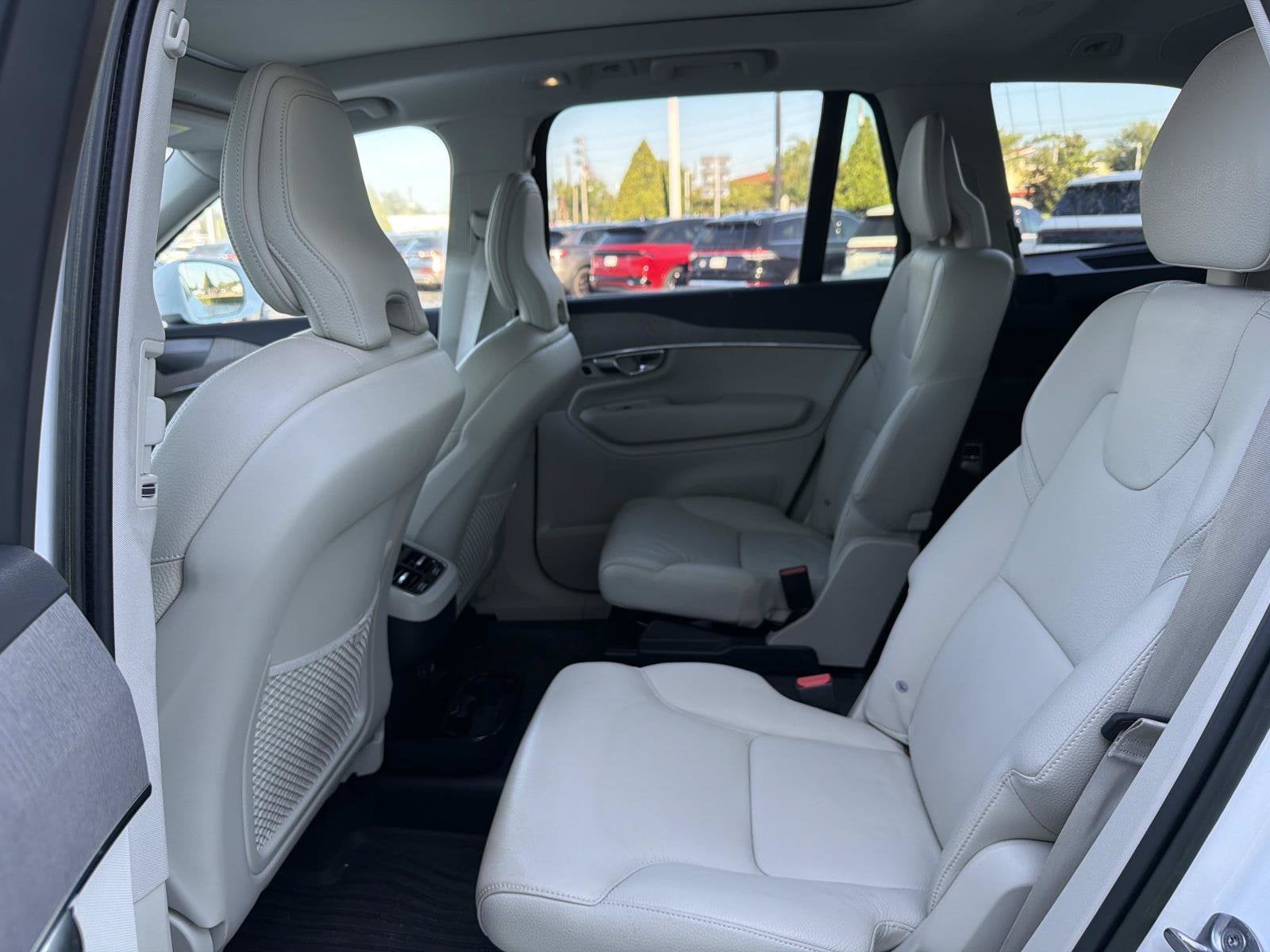 2023 Volvo XC90 Plus