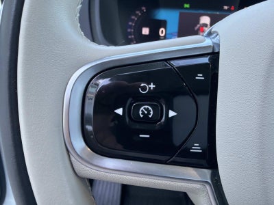 2023 Volvo XC90 Plus