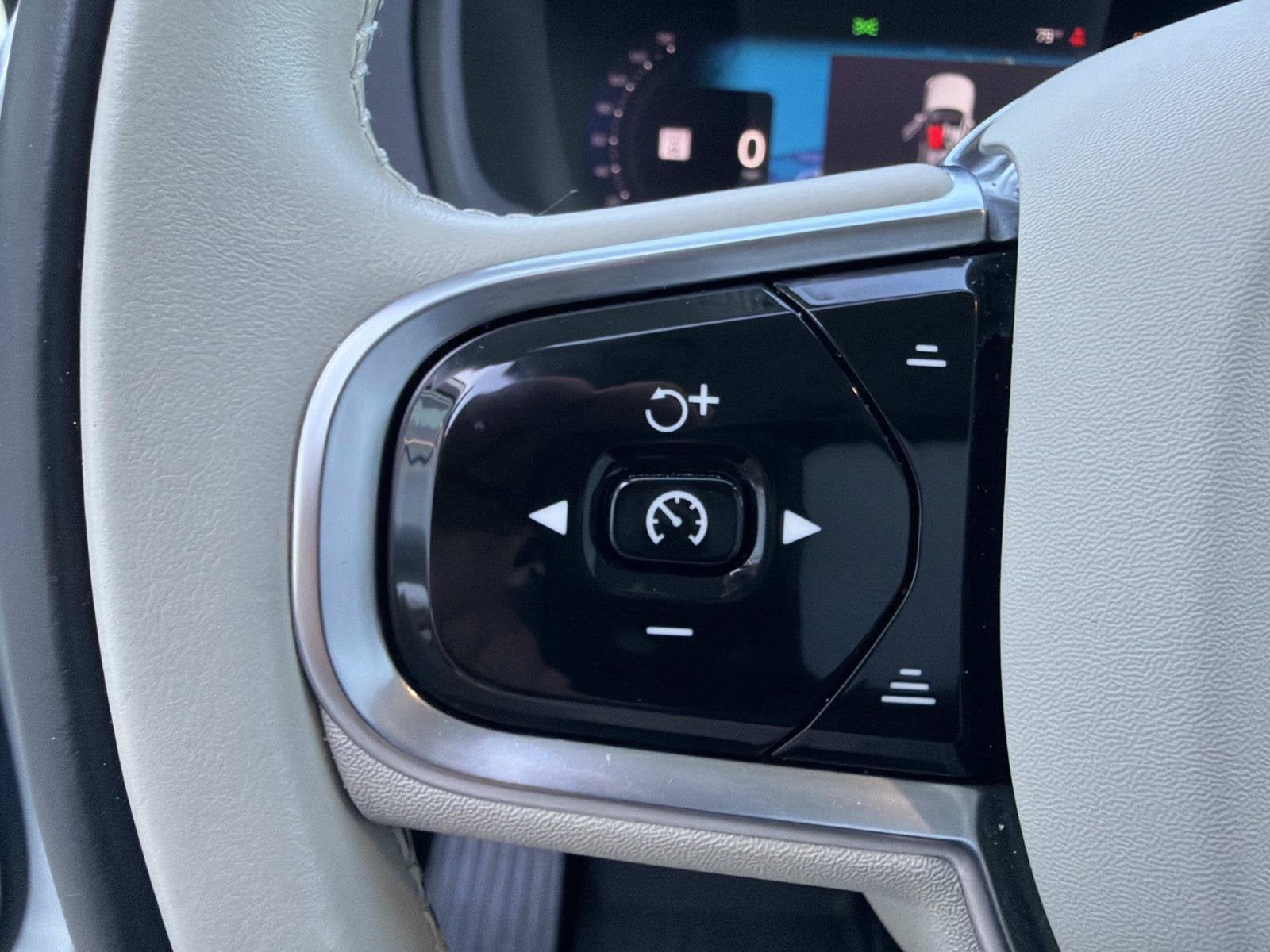 2023 Volvo XC90 Plus
