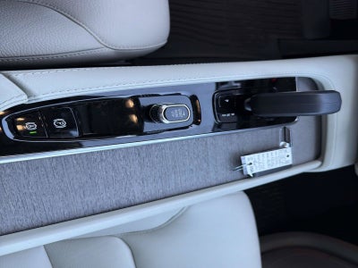 2023 Volvo XC90 Plus