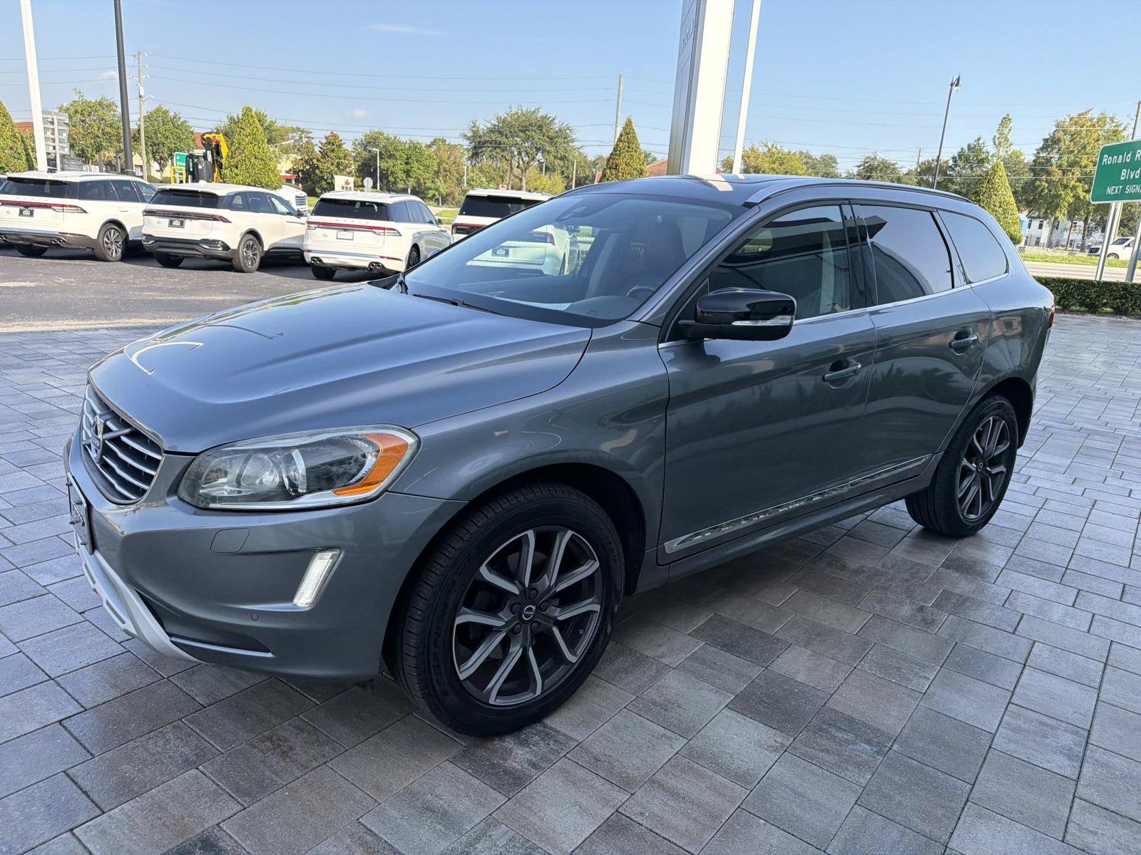 2017 Volvo XC60 Dynamic